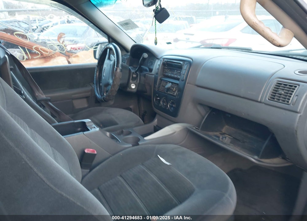2002 FORD EXPLORER VIN: 1FMZU73W42UD56821