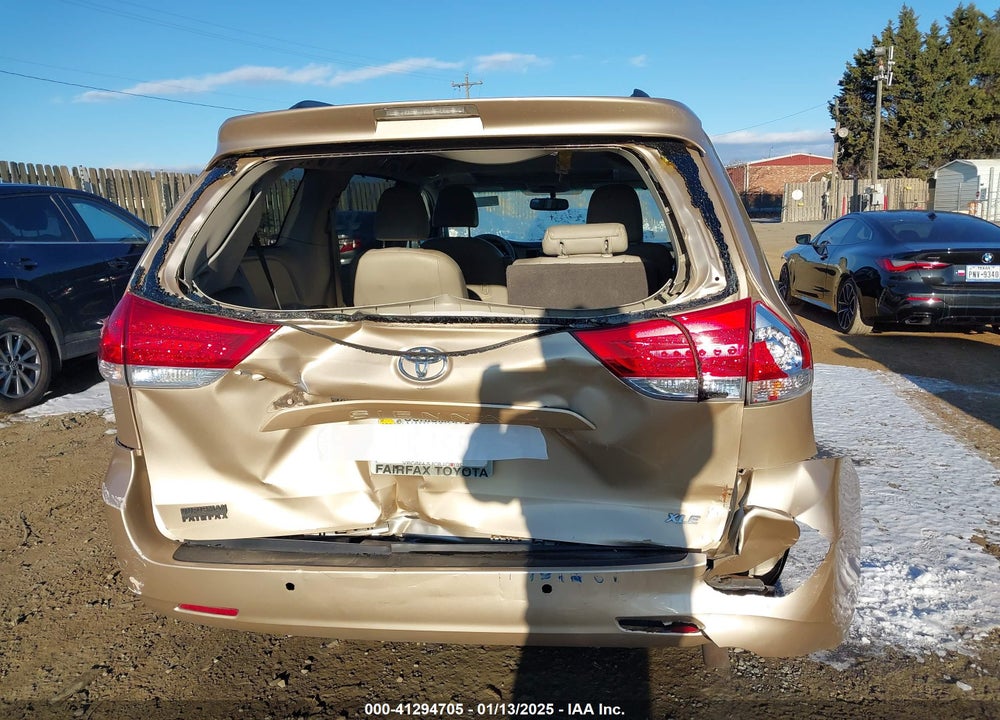 2011 TOYOTA SIENNA XLE V6 AUTO ACCESS SEAT VIN: 5TDYK3DC8BS090369