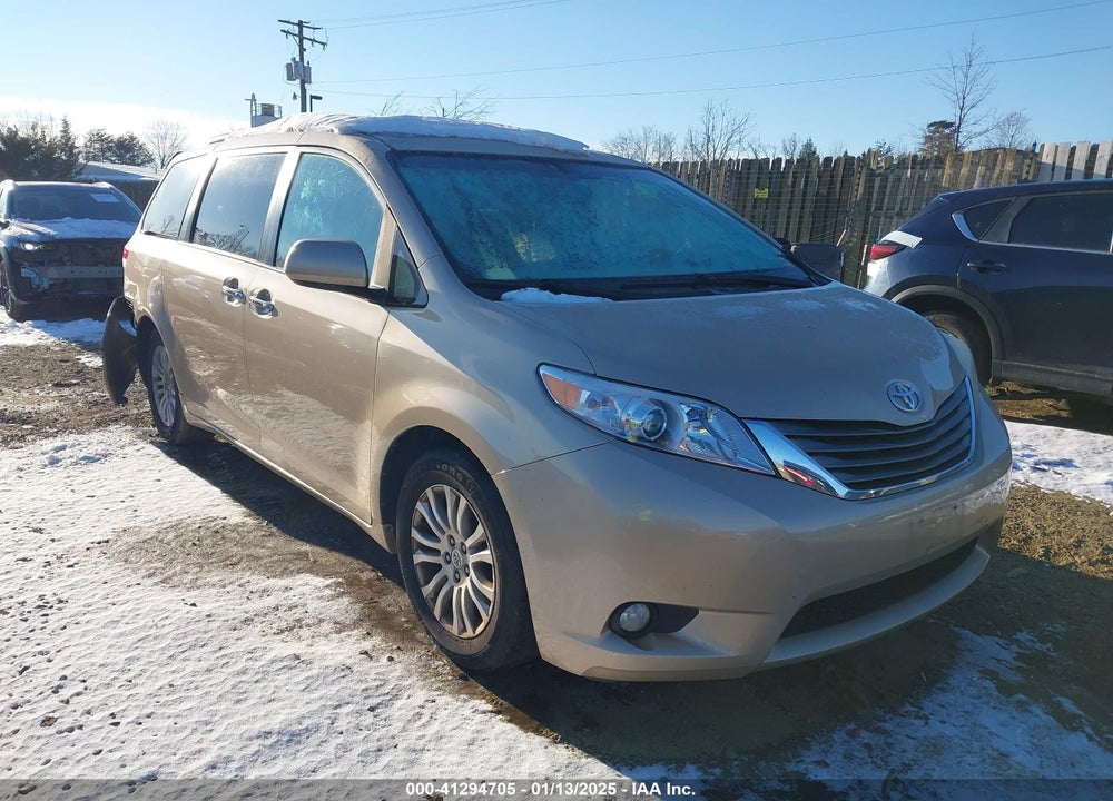 2011 TOYOTA SIENNA XLE V6 AUTO ACCESS SEAT VIN: 5TDYK3DC8BS090369