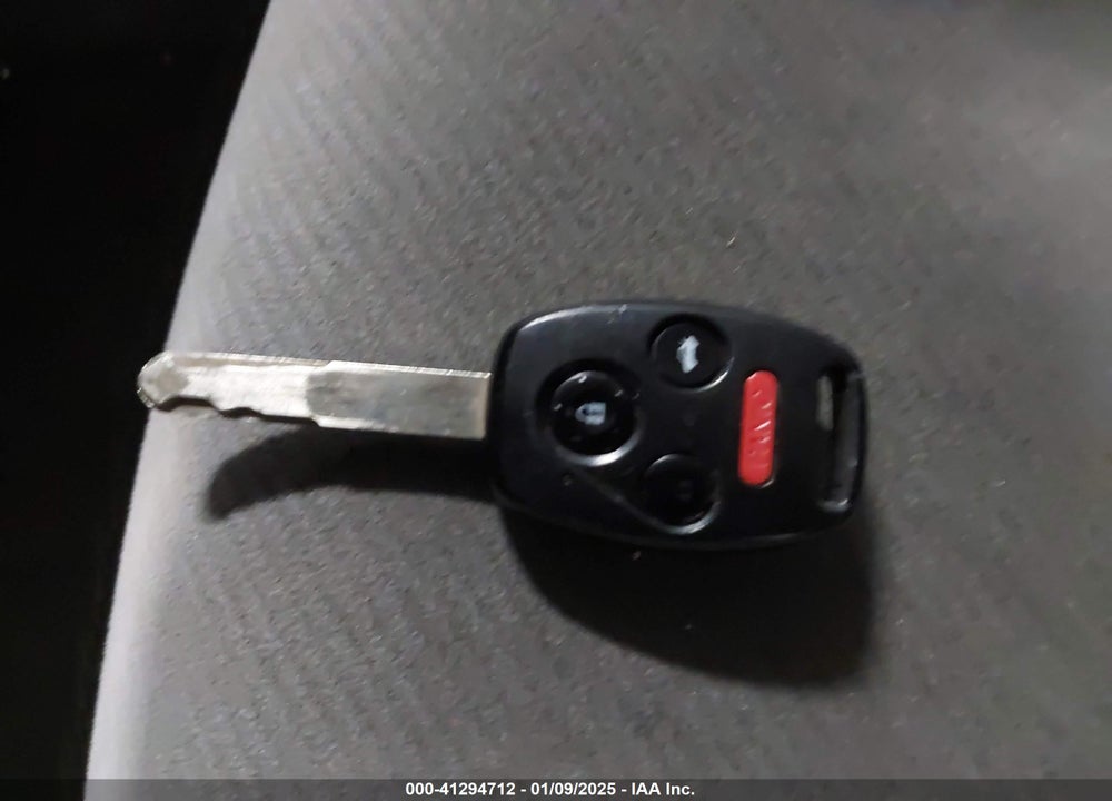2011 HONDA CIVIC VIN: 19XFA1F86BE003652
