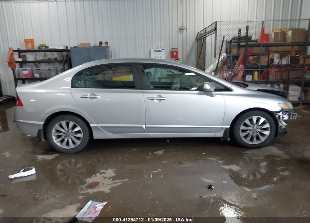 2011 HONDA CIVIC VIN: 19XFA1F86BE003652