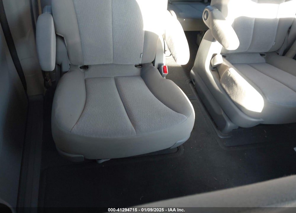2012 KIA SEDONA LX VIN: KNDMG4C77C6434687