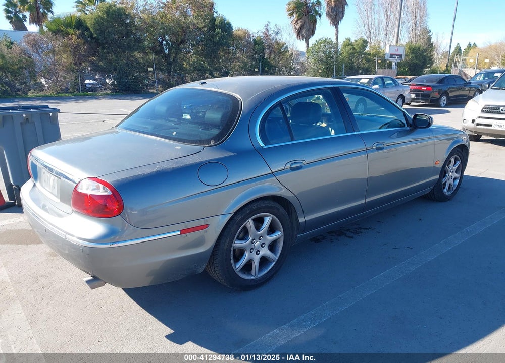 2005 JAGUAR S-TYPE 4.2L V8 VIN: SAJWA01U75HN47804