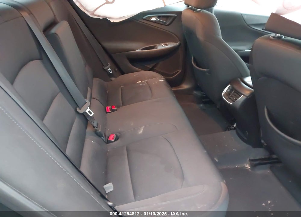 2018 CHEV MALIBU VIN: 1G1ZD5ST3JF212849