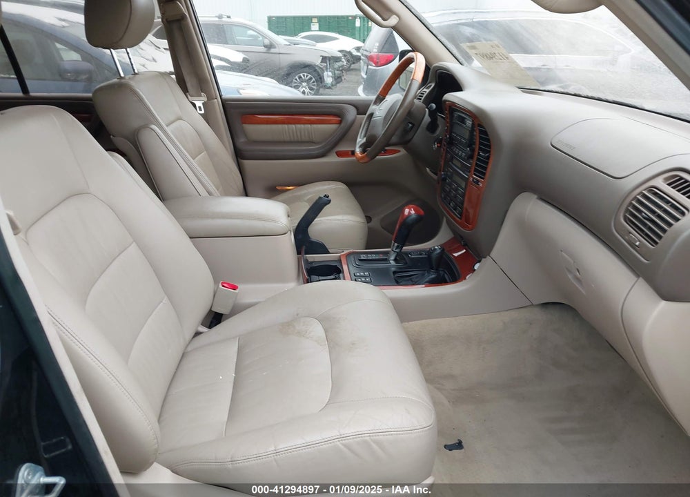 2000 LEXUS LX 470 VIN: JT6HT00W0Y0111570