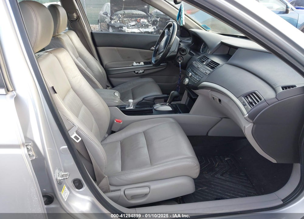 2010 HONDA ACCORD 2.4 EX-L VIN: 1HGCP2F84AA037549
