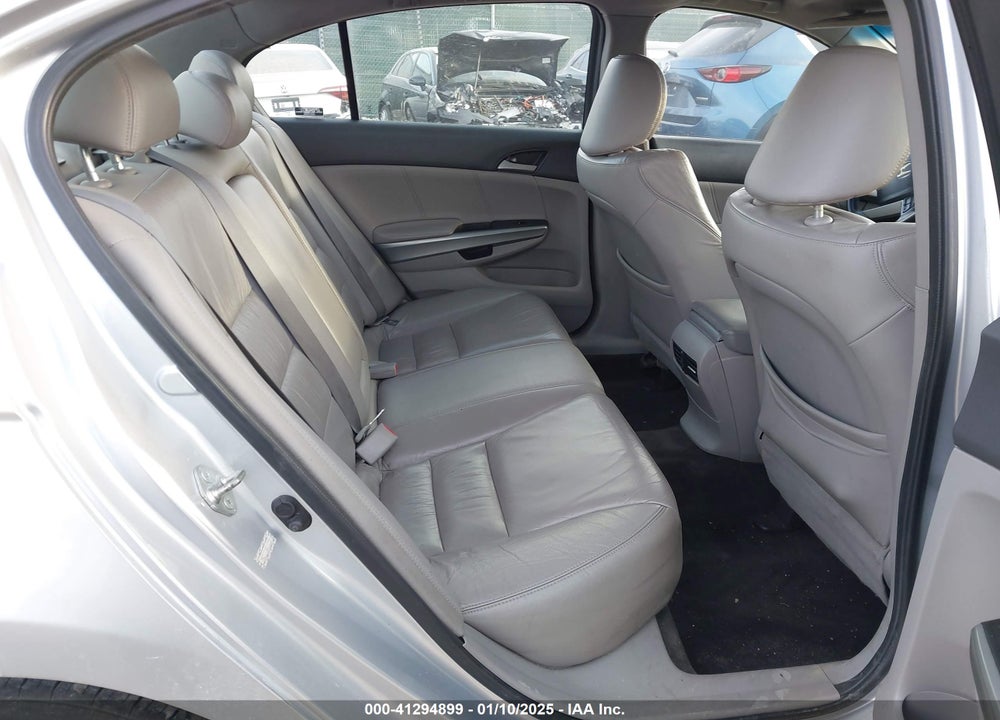 2010 HONDA ACCORD 2.4 EX-L VIN: 1HGCP2F84AA037549