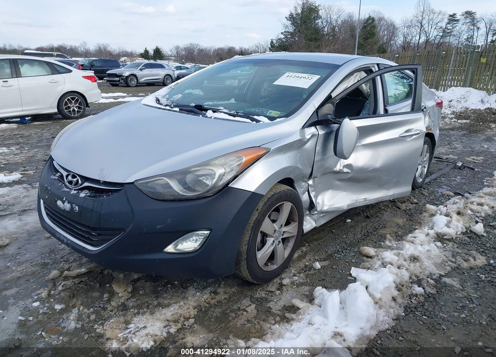 2013 HYUNDAI ELANTRA GLS VIN: KMHDH4AE4DU582397