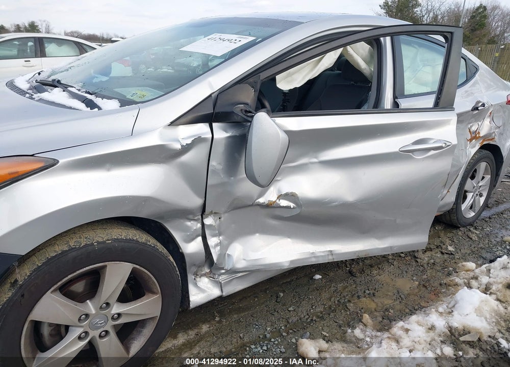 2013 HYUNDAI ELANTRA GLS VIN: KMHDH4AE4DU582397