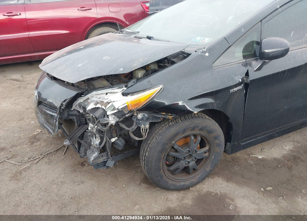 2013 TOYOTA PRIUS VIN: JTDKN3DU2D1648741