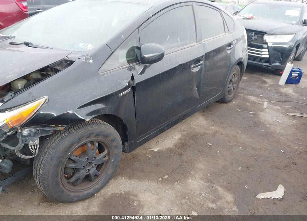 2013 TOYOTA PRIUS VIN: JTDKN3DU2D1648741