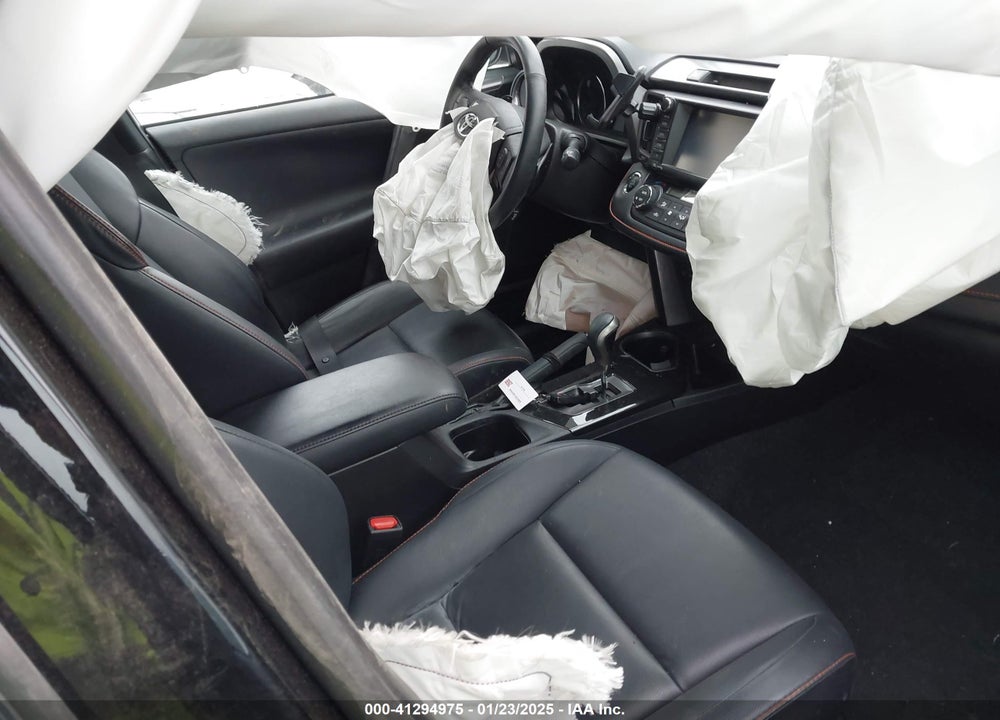 2017 TOYOTA RAV4 SE VIN: 2T3JFREV2HW686190