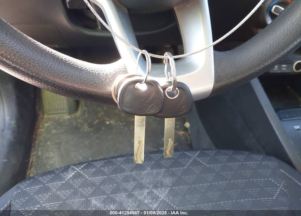 2019 KIA RIO VIN: 3KPA24AB9KE221404