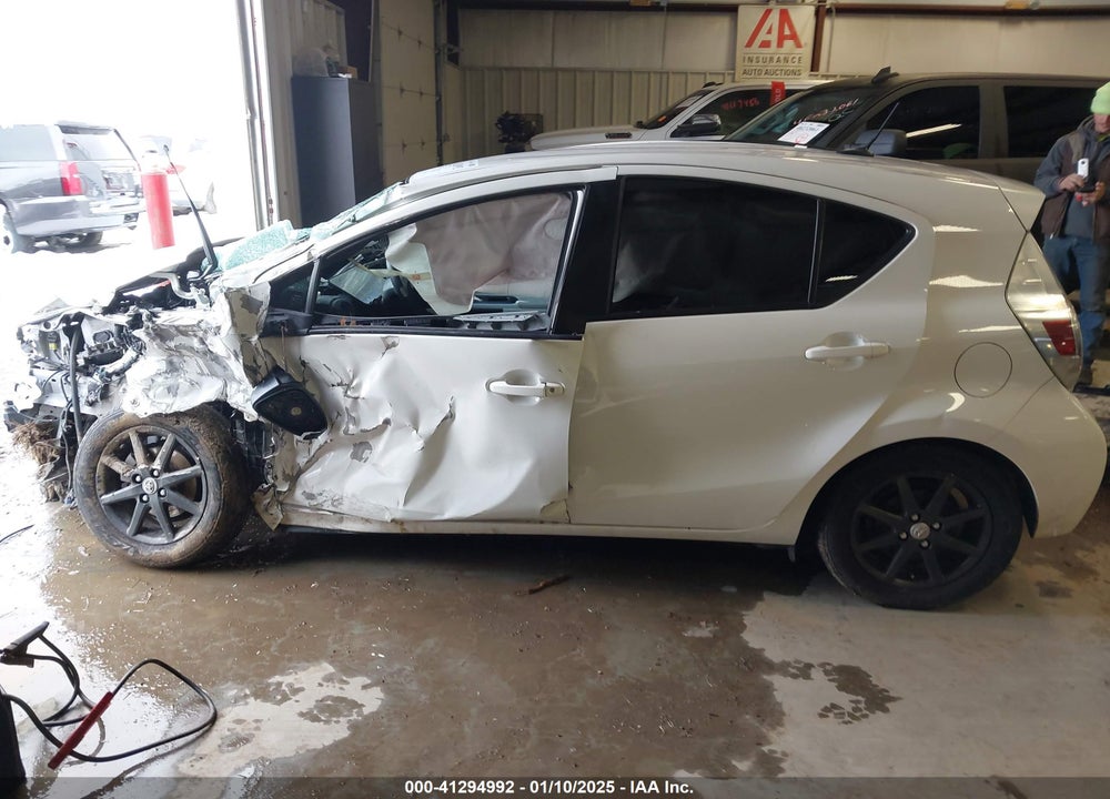 2012 TOYOTA PRIUS C VIN: JTDKDTB31C1506599