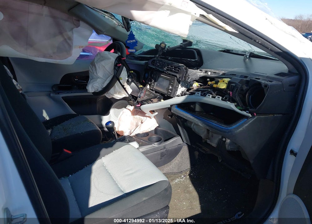 2012 TOYOTA PRIUS C VIN: JTDKDTB31C1506599