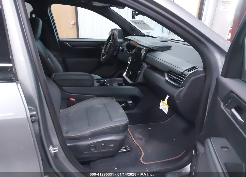 2024 GMC ACADIA AWD AT4 VIN: 1GKENPKS7RJ239717