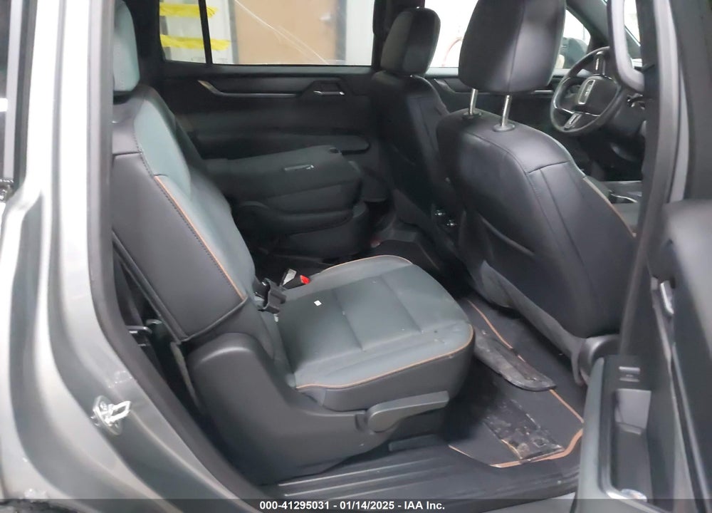 2024 GMC ACADIA AWD AT4 VIN: 1GKENPKS7RJ239717