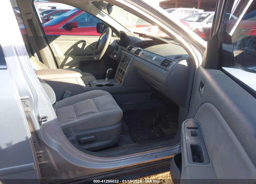2005 FORD FIVE HUNDRED SE VIN: 1FAFP23175G177543