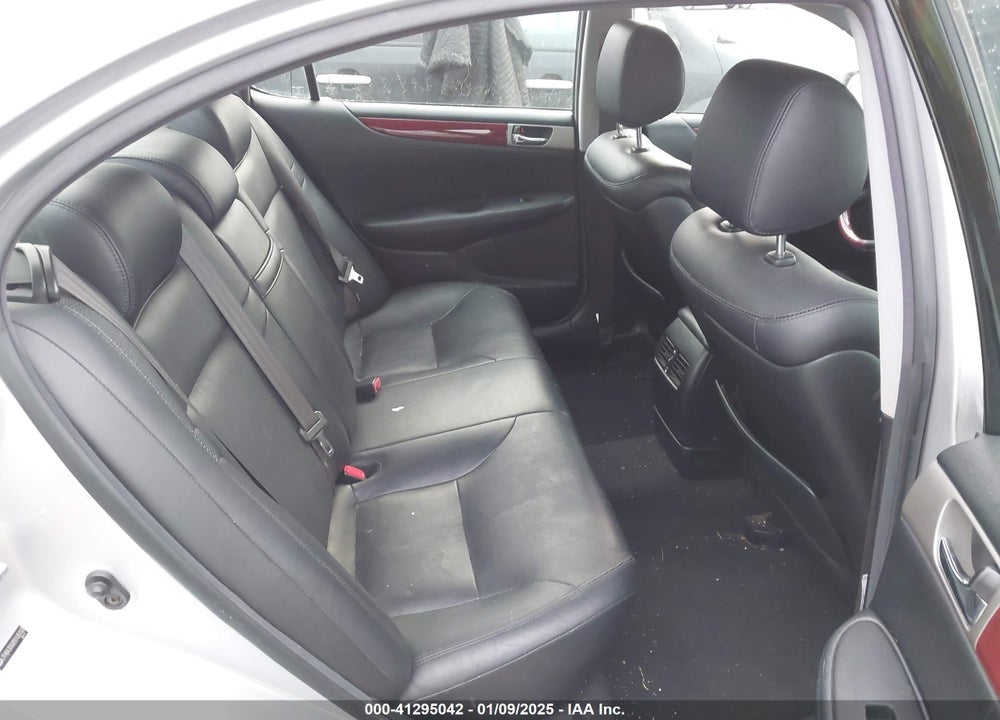 2005 LEXUS ES 330 VIN: JTHBA30G055105103