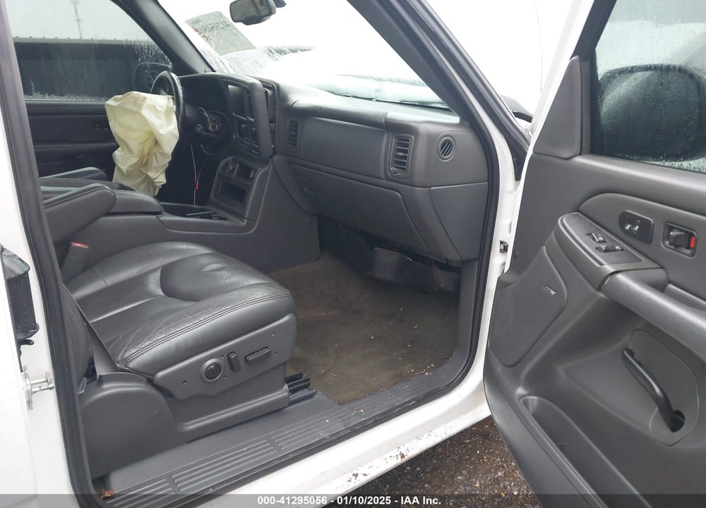 2007 CHEVROLET SILVERADO VIN: 1GCEK19B07Z184324