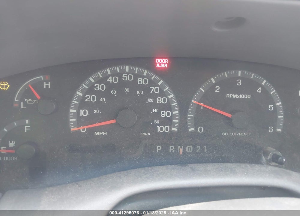 2000 FORD EXPEDITION XLT VIN: 1FMPU16L5YLA34984