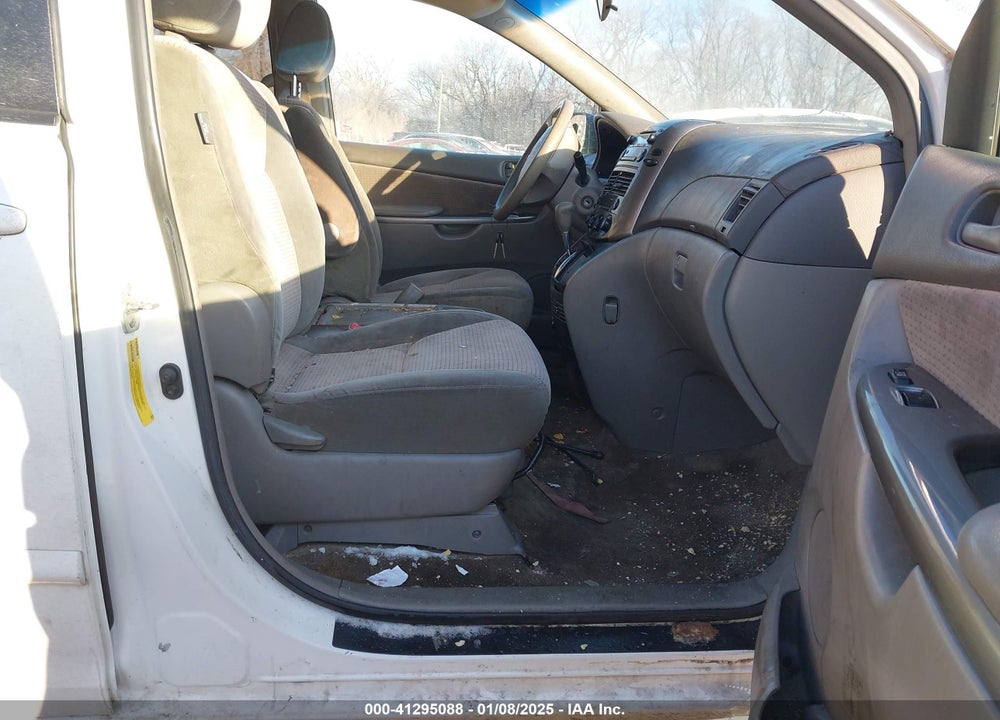 2006 TOYOTA SIENNA LE VIN: 5TDZA23C16S495739