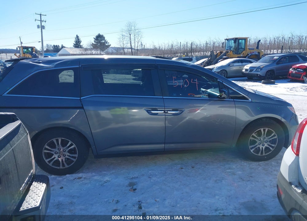 2011 HONDA ODYSSEY EX-L VIN: 5FNRL5H67BB097061