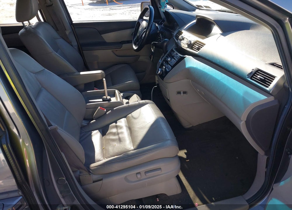 2011 HONDA ODYSSEY EX-L VIN: 5FNRL5H67BB097061