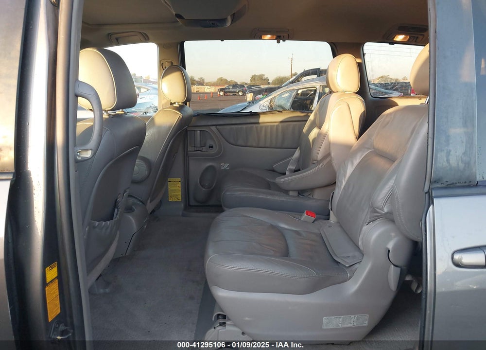 2005 TOYOTA SIENNA XLE LIMITED VIN: 5TDBA22C75S034241