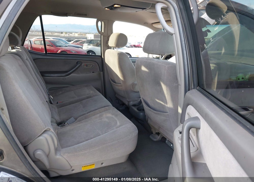 2004 TOYOTA SEQUOIA SR5 V8 VIN: 5TDZT34A94S230576
