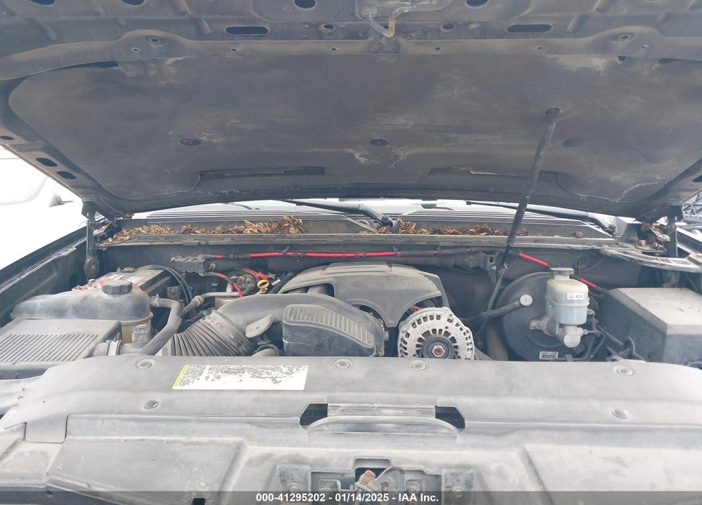 2008 CHEVROLET TAHOE LT VIN: 1GNFC13068R250019