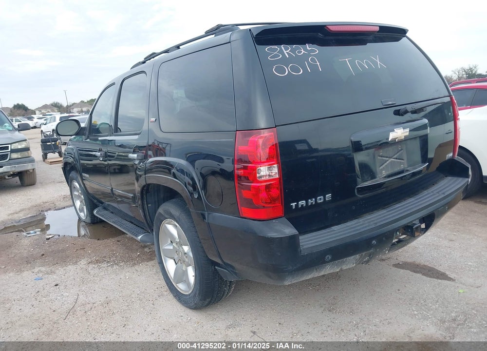 2008 CHEVROLET TAHOE LT VIN: 1GNFC13068R250019