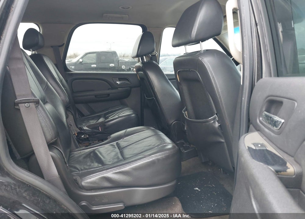 2008 CHEVROLET TAHOE LT VIN: 1GNFC13068R250019