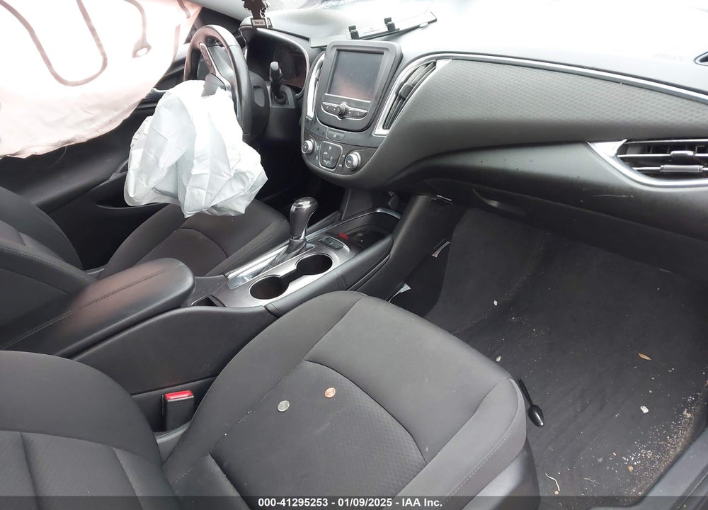 2018 CHEVROLET MALIBU VIN: 1G1ZD5ST5JF241981