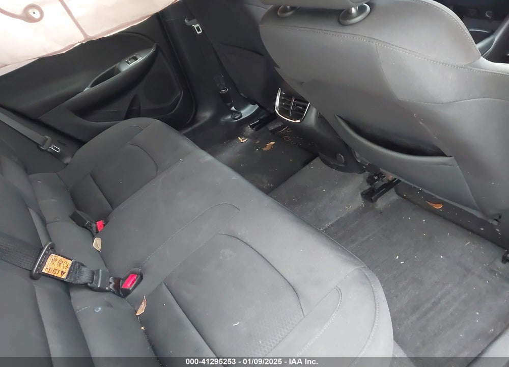 2018 CHEVROLET MALIBU VIN: 1G1ZD5ST5JF241981