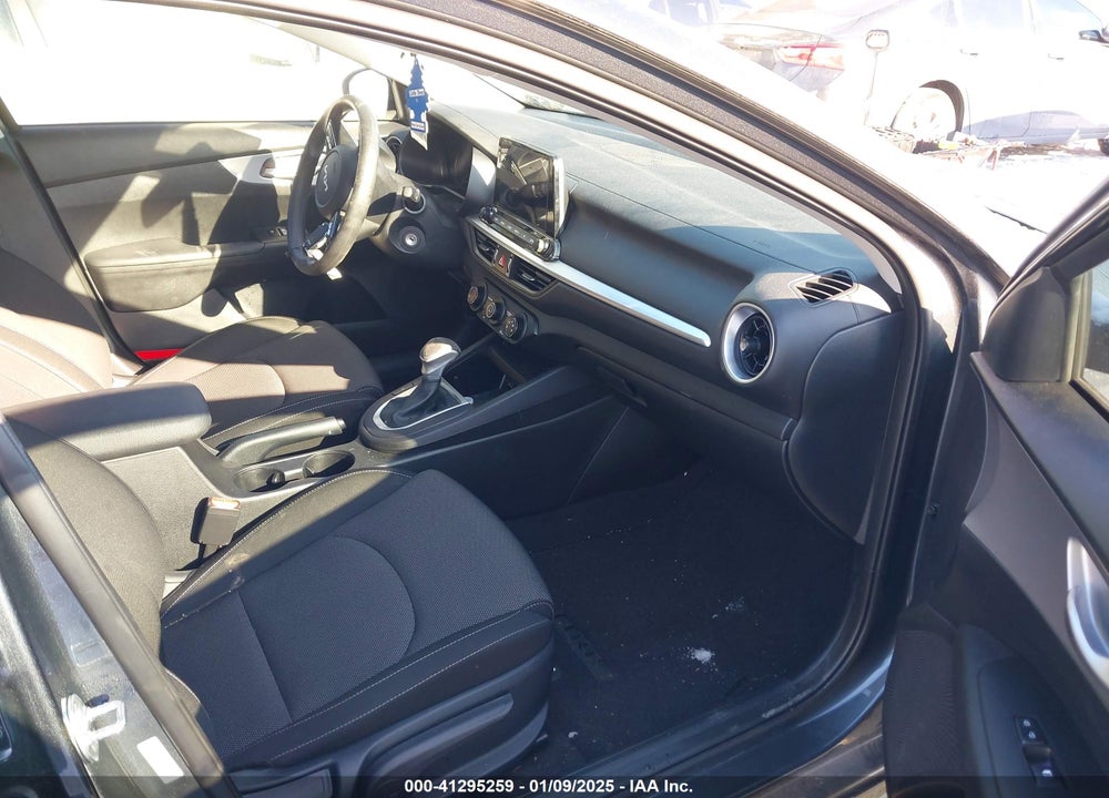2024 KIA FORTE VIN: 3KPF24AD8RE773123