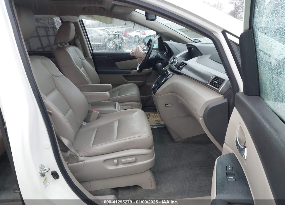 2016 HONDA ODYSSEY EX-L VIN: 5FNRL5H6XGB053739