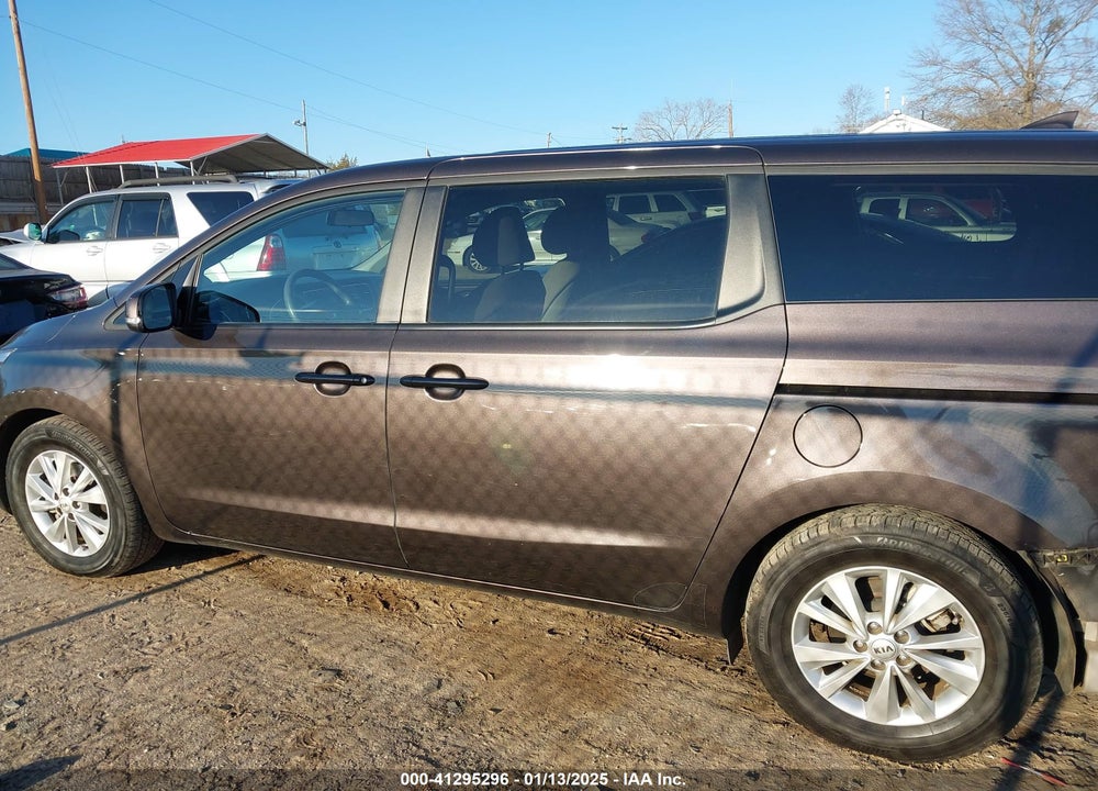 2017 KIA SEDONA LX VIN: KNDMB5C18H6228706