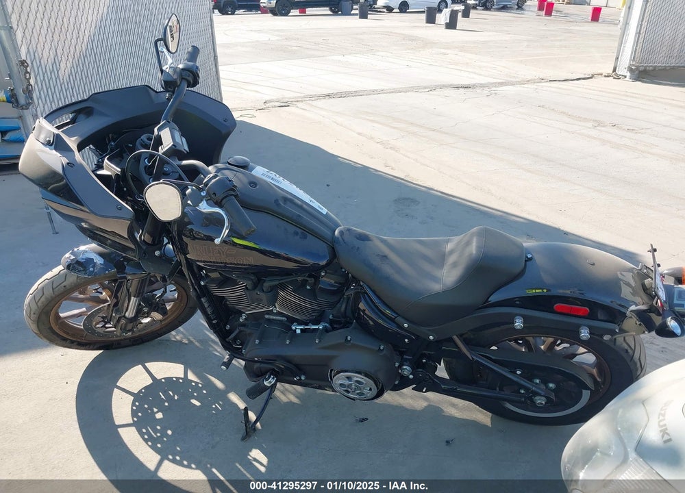 2024 HARLEY-DAVIDSON FXLRST VIN: 1HD1YXZ24RB038020