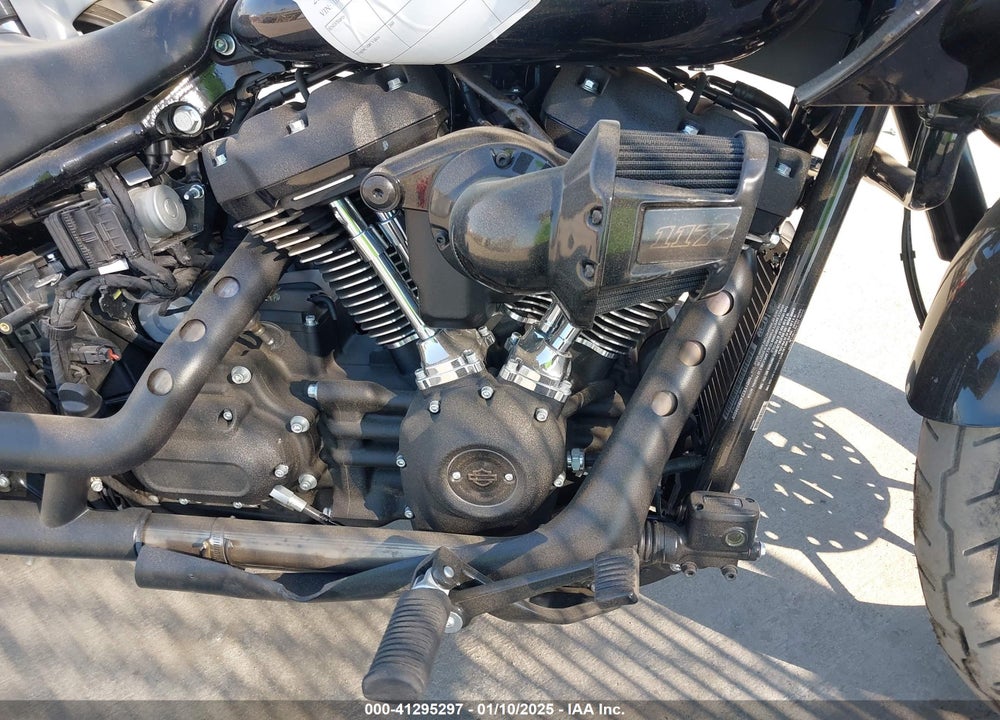 2024 HARLEY-DAVIDSON FXLRST VIN: 1HD1YXZ24RB038020