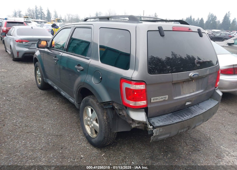 2010 FORD ESCAPE XLT VIN: 1FMCU9D75AKA31436