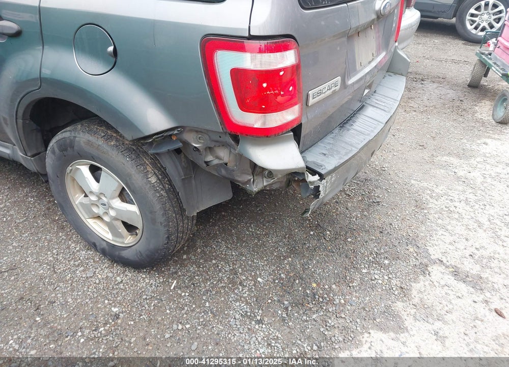 2010 FORD ESCAPE XLT VIN: 1FMCU9D75AKA31436