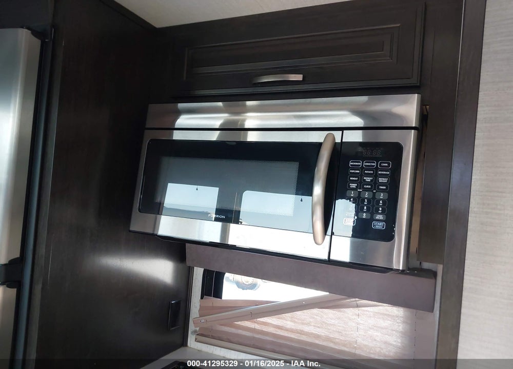 2018 GRAND DESIGN MOMENTUM VIN: 573FM4532J1206515