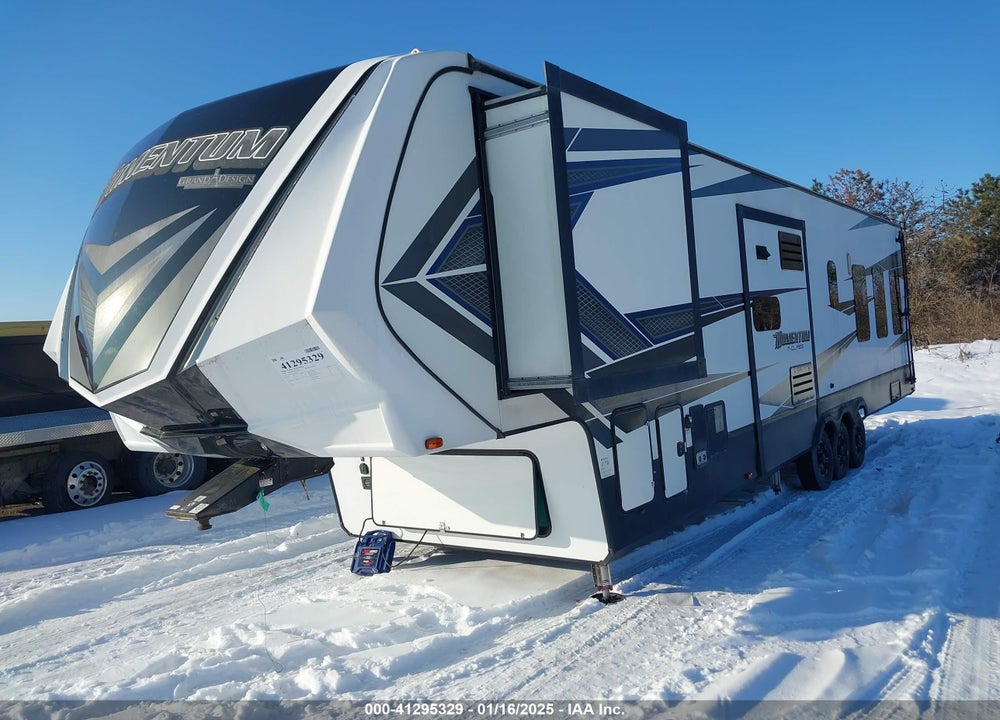 2018 GRAND DESIGN MOMENTUM VIN: 573FM4532J1206515