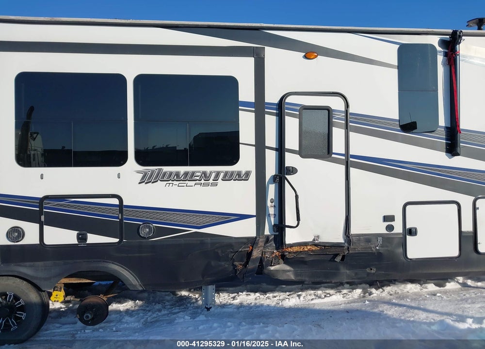 2018 GRAND DESIGN MOMENTUM VIN: 573FM4532J1206515