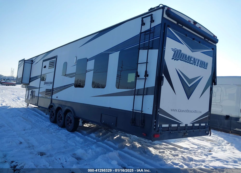 2018 GRAND DESIGN MOMENTUM VIN: 573FM4532J1206515