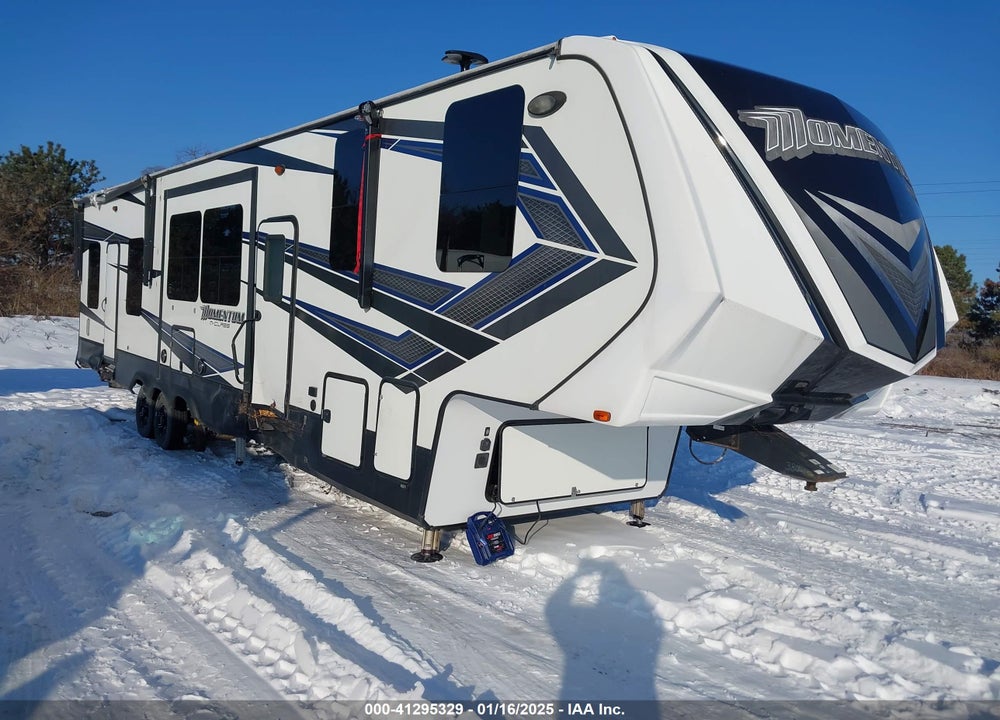 2018 GRAND DESIGN MOMENTUM VIN: 573FM4532J1206515