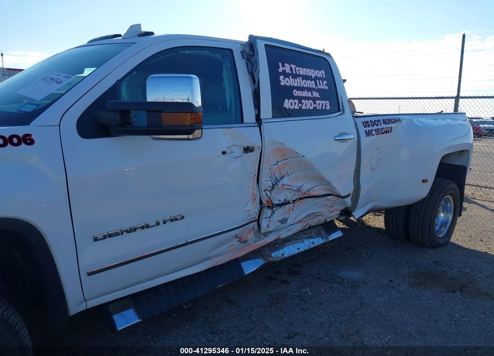 2015 GMC SIERRA 3500HD DENALI VIN: 1GT424E83FF530941