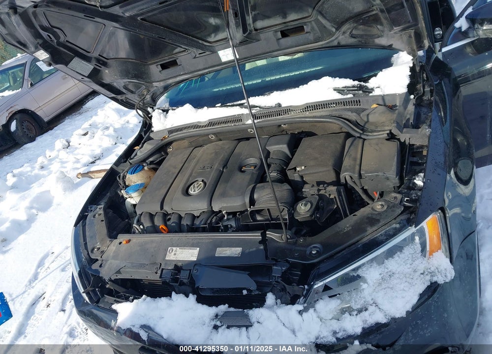 2013 VOLKSWAGEN JETTA 2.5L SE VIN: 3VWDP7AJ0DM355537