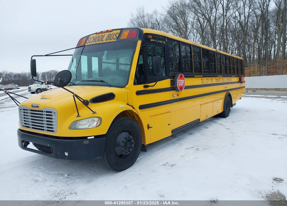2009 FREIGHTLINER CHASSIS B2B VIN: 4UZABRDTX9CAE2429